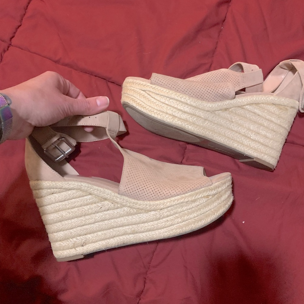 Brand new light pink wedge sandals size 10